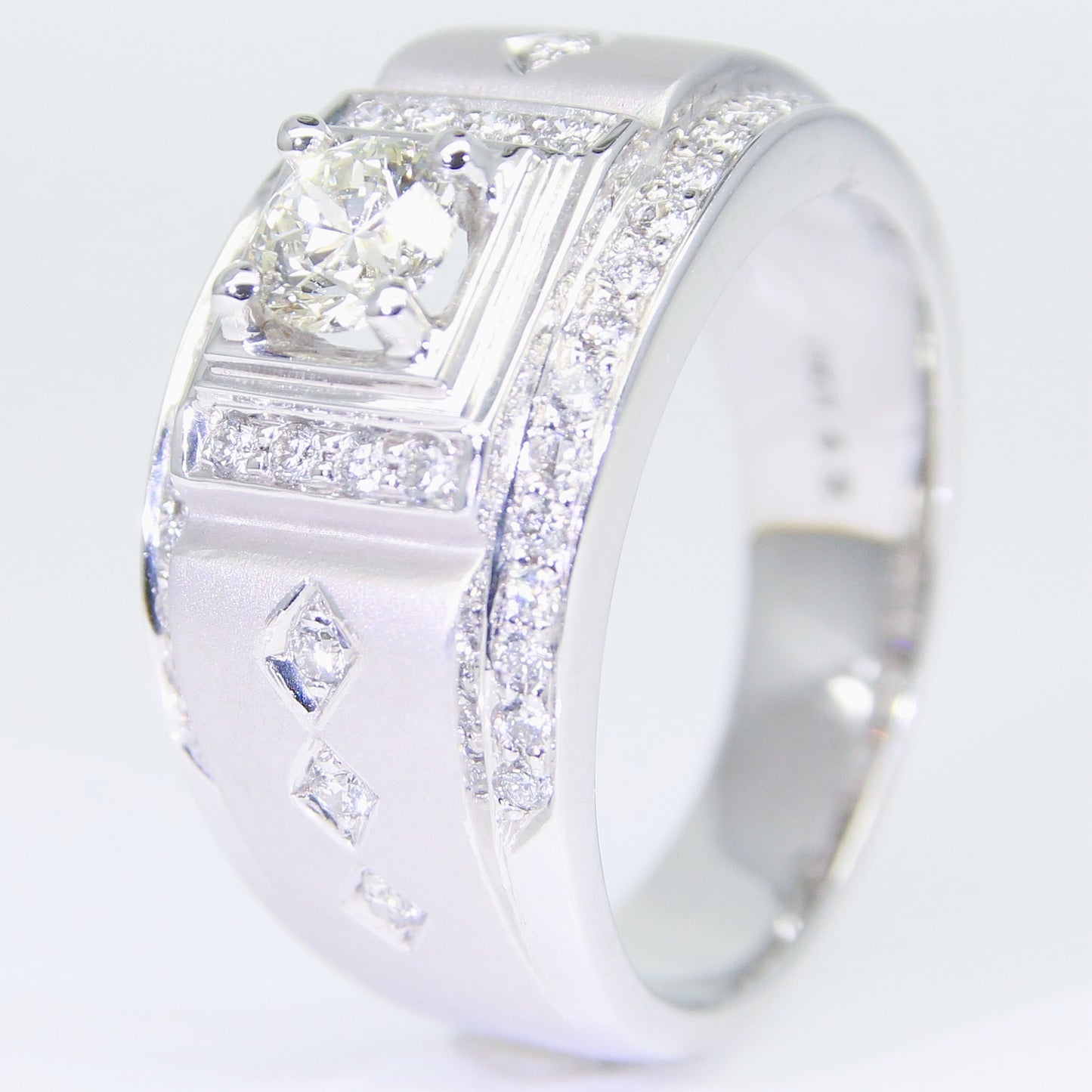 鑽石男戒 50分 DM00538