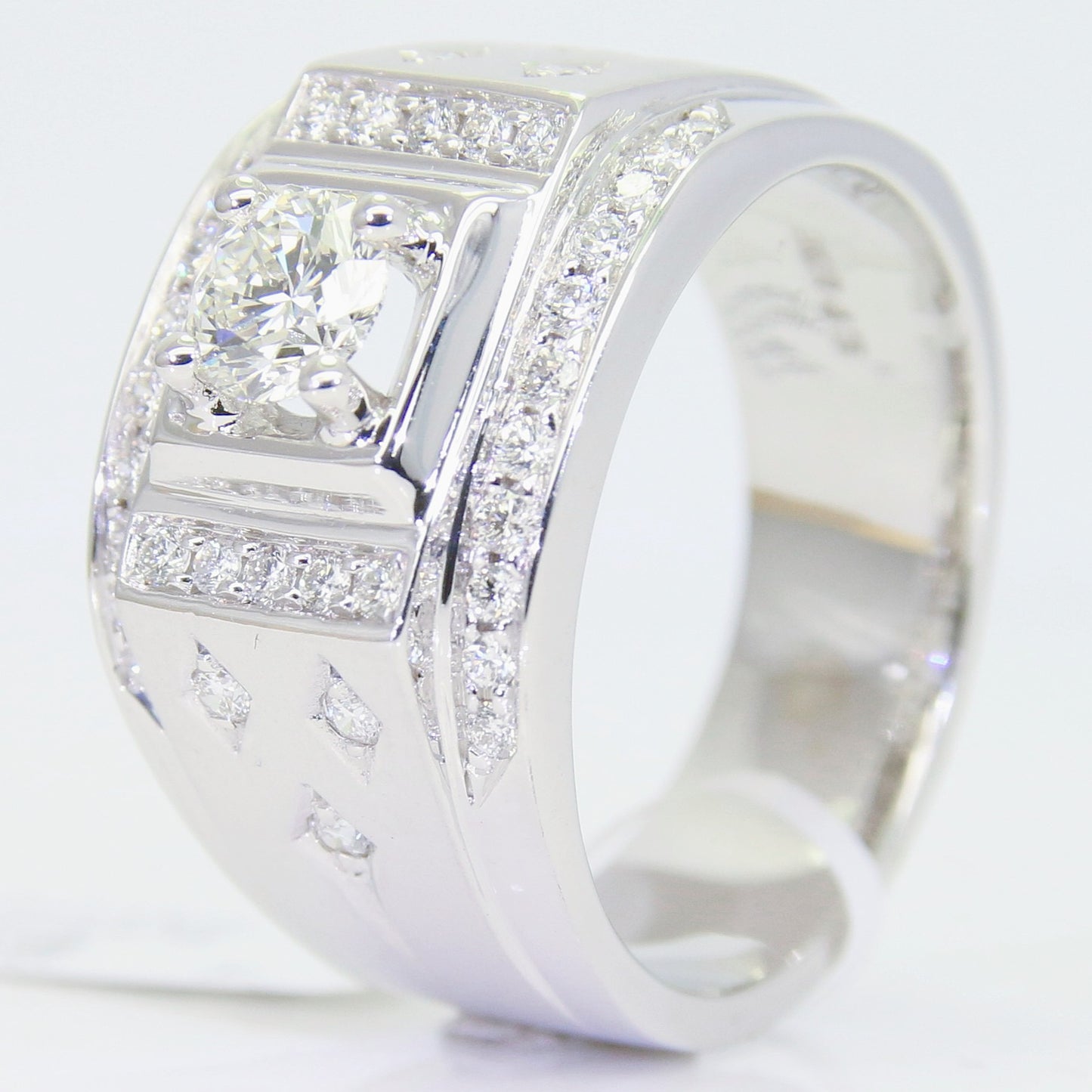 鑽石男戒 50分 DM00739